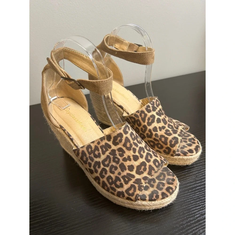 Classifieds Leopard Print Espadrille Wedge Sandals Ankle Strap Women Size 8